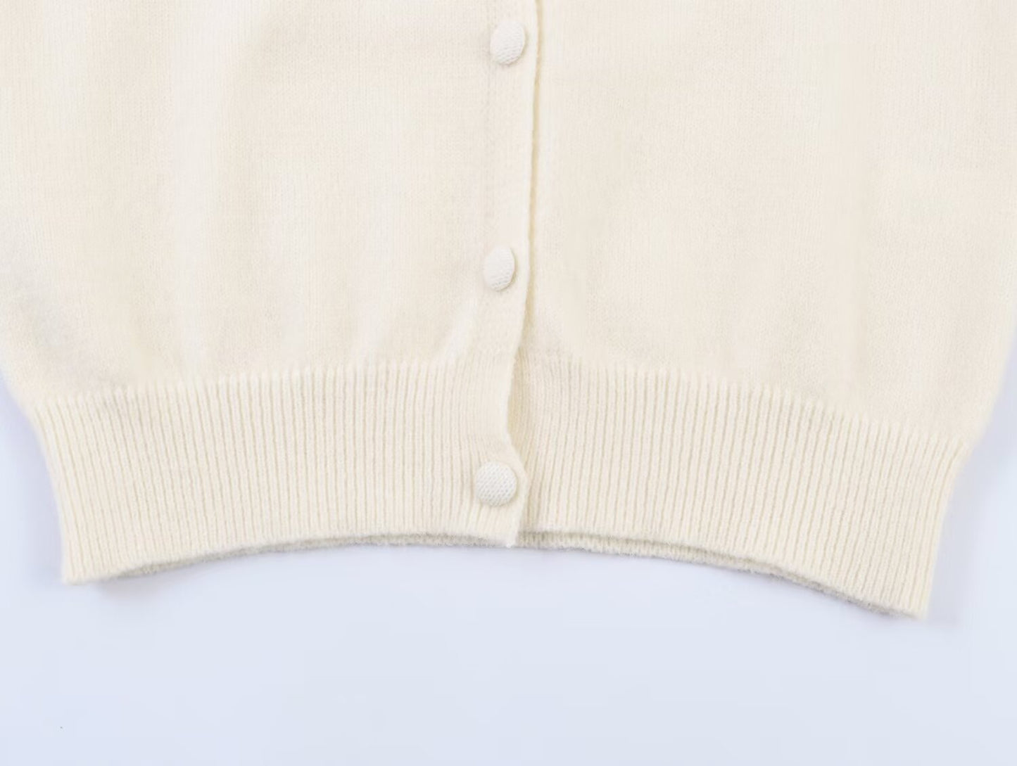 Women's beaded collar short sleeved knitted sweater