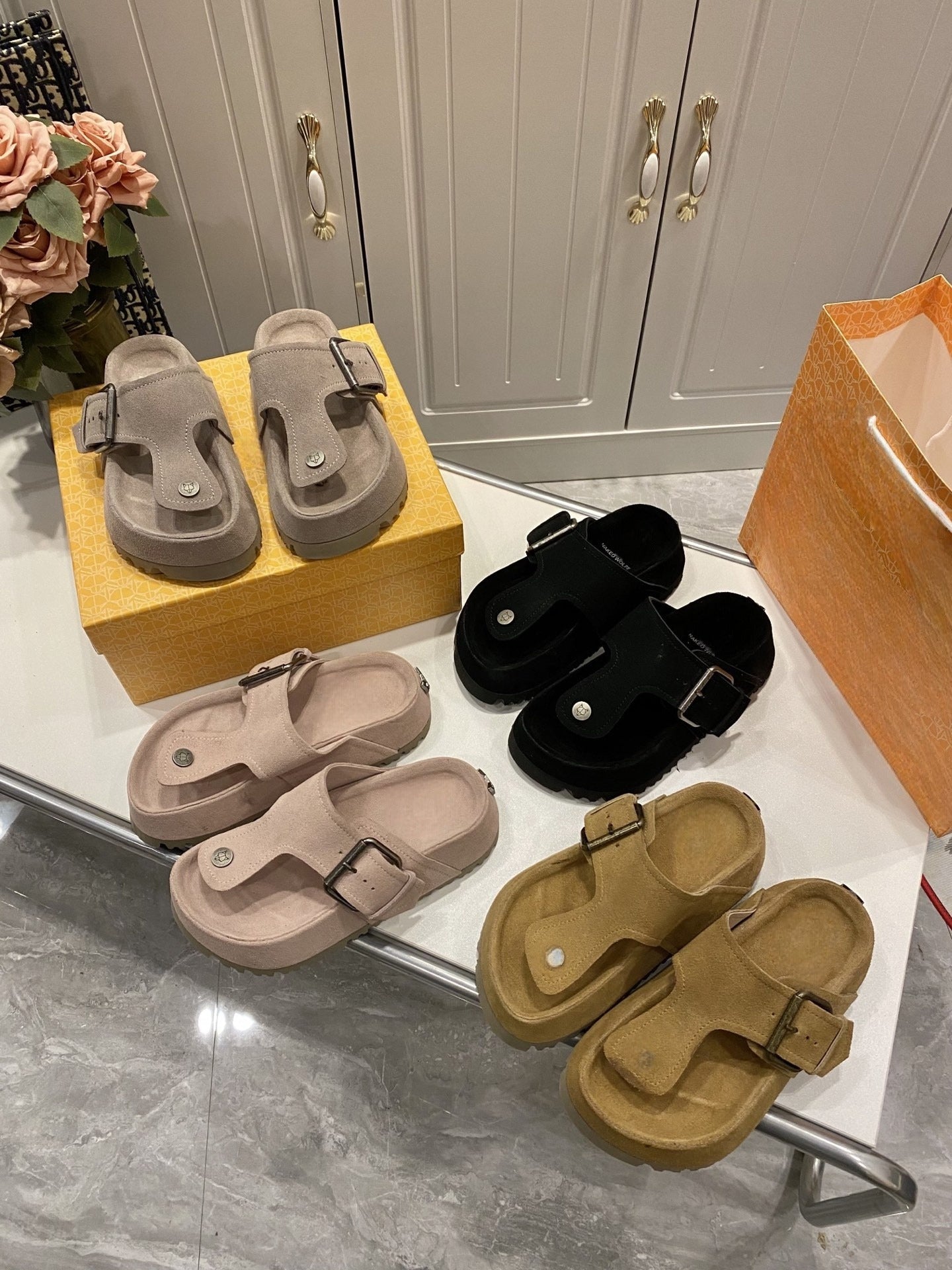 Women's New Fashion Joker Toe Clip Design Thick-soled Slippers