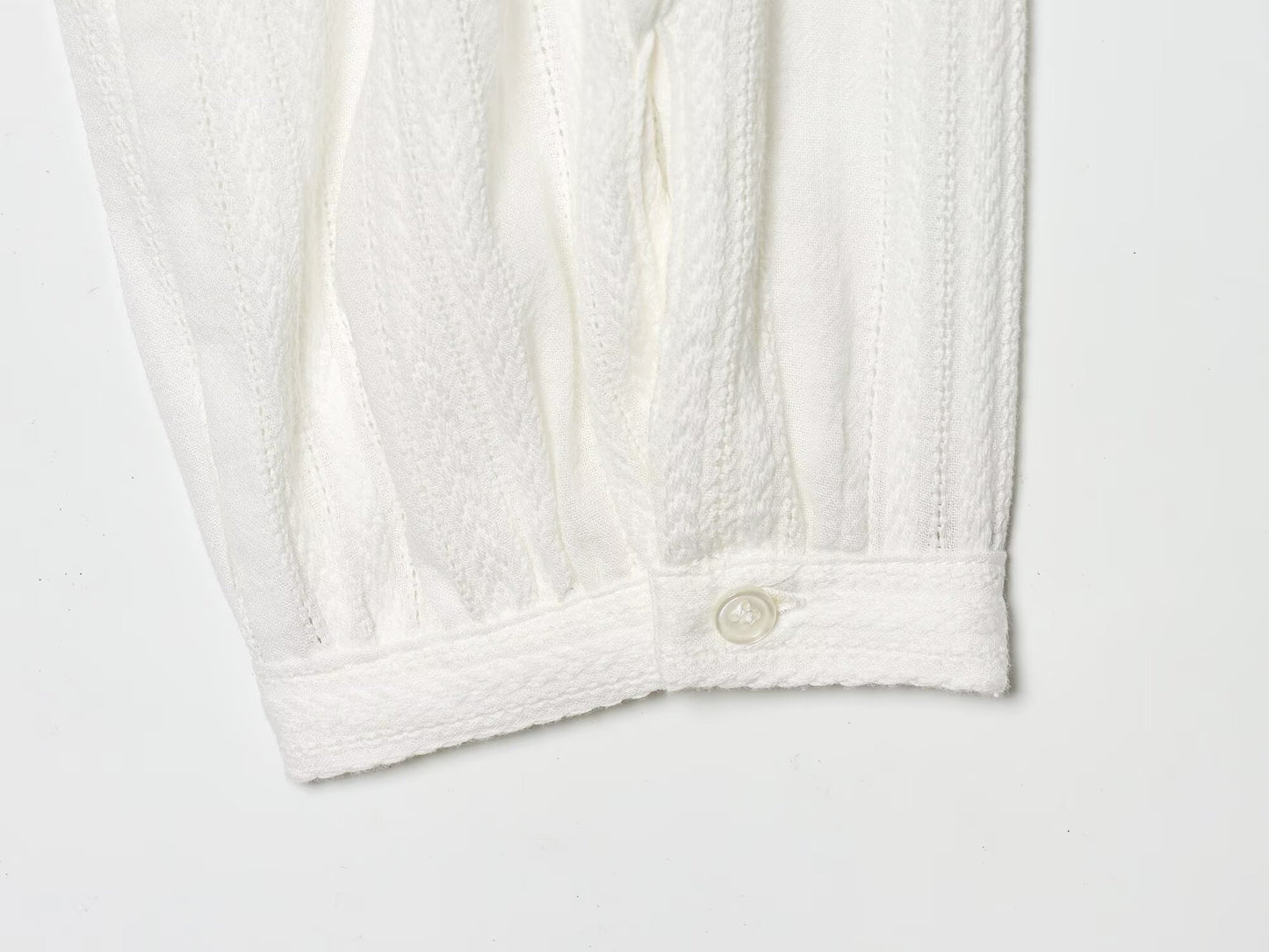 Women's lace decoration short V-neck shirt